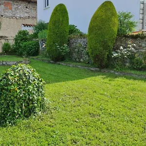  Hébergement de vacances La Jaunette, Fenil Avec Piscine France